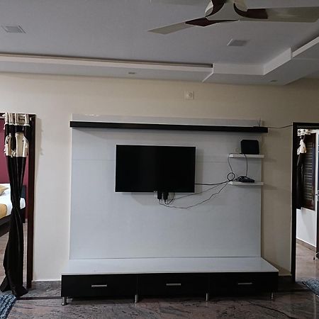 Four Seasons Home Stay Tirupati Esterno foto