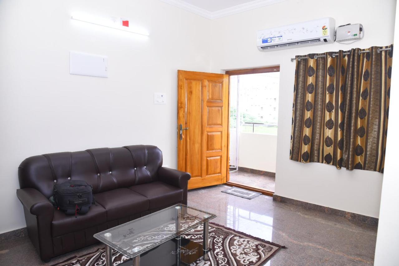 Four Seasons Home Stay Tirupati Esterno foto