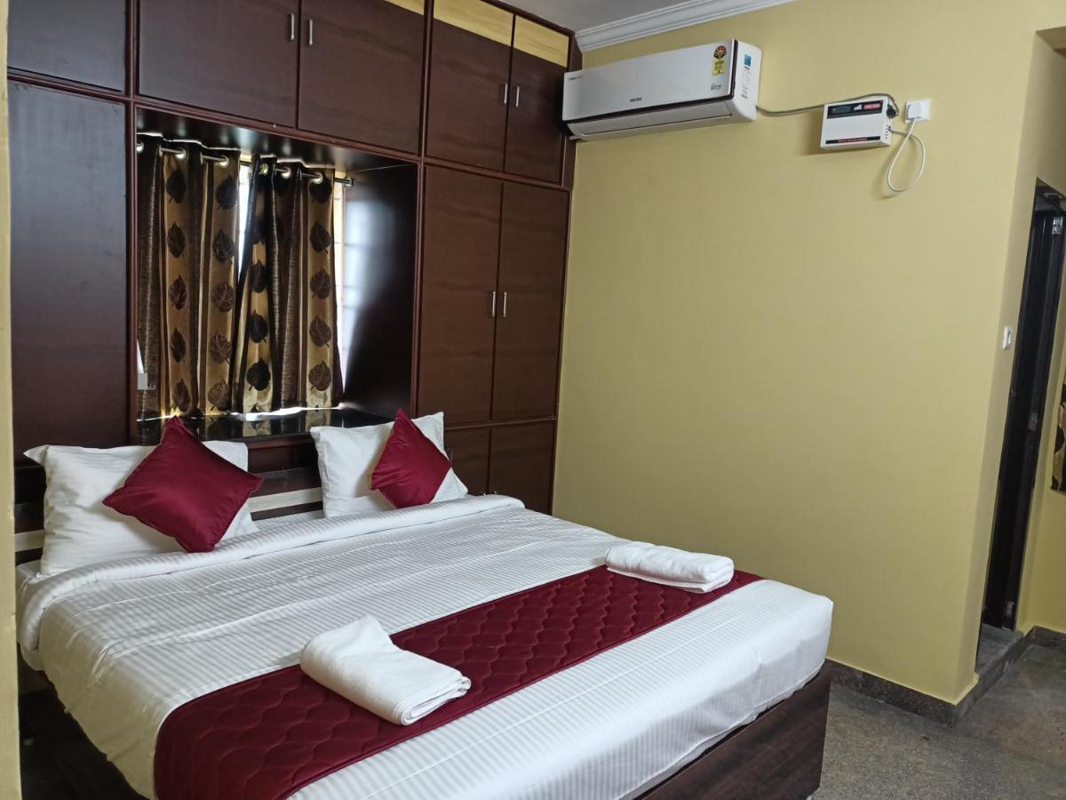 Four Seasons Home Stay Tirupati Esterno foto