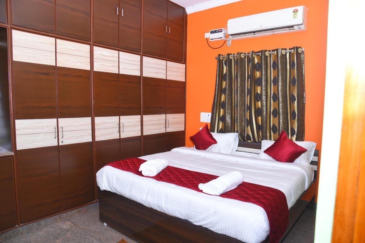 Four Seasons Home Stay Tirupati Esterno foto