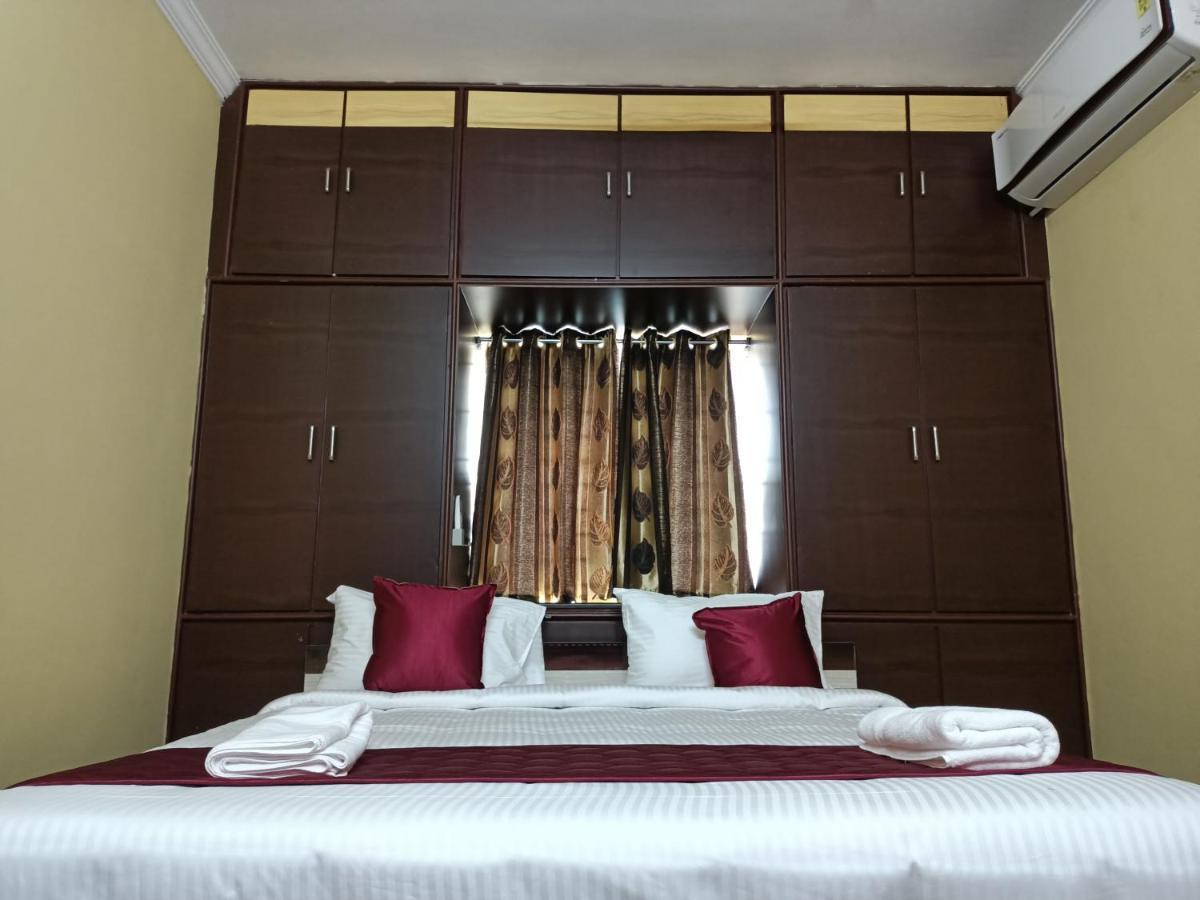 Four Seasons Home Stay Tirupati Esterno foto