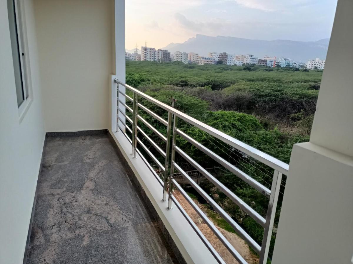 Four Seasons Home Stay Tirupati Esterno foto