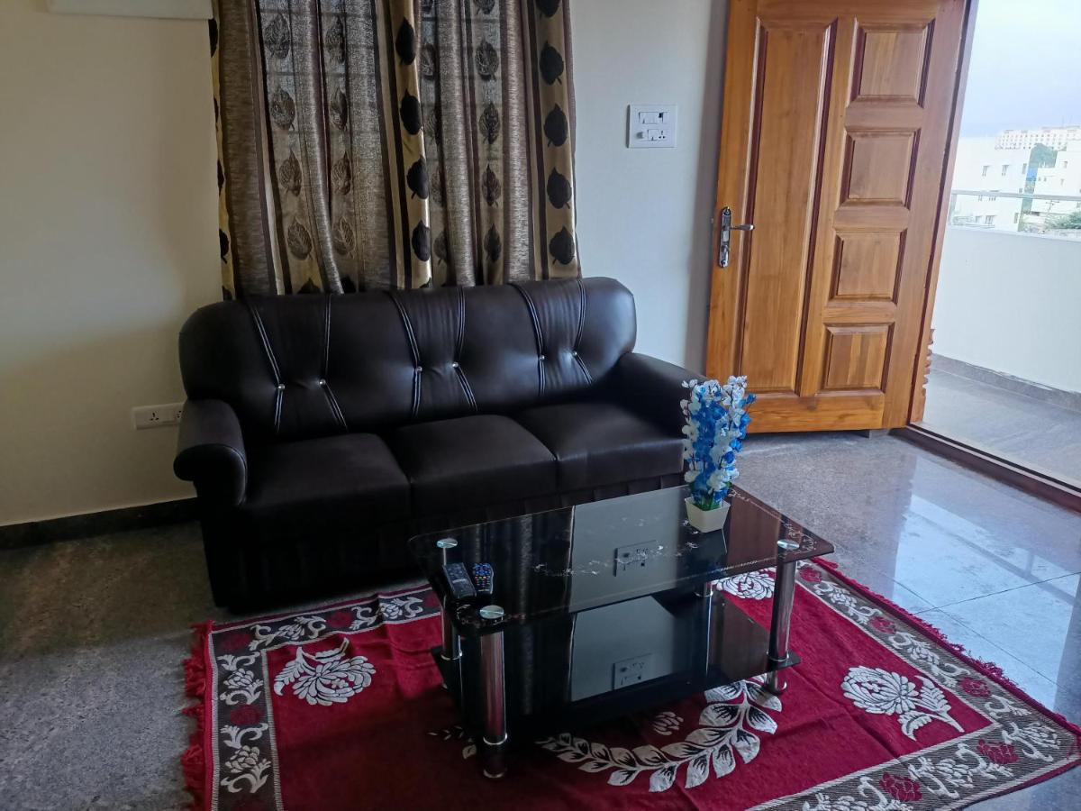 Four Seasons Home Stay Tirupati Esterno foto