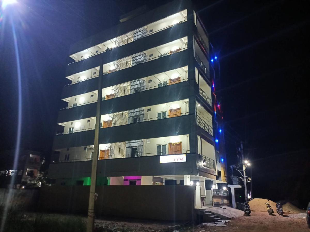 Four Seasons Home Stay Tirupati Esterno foto