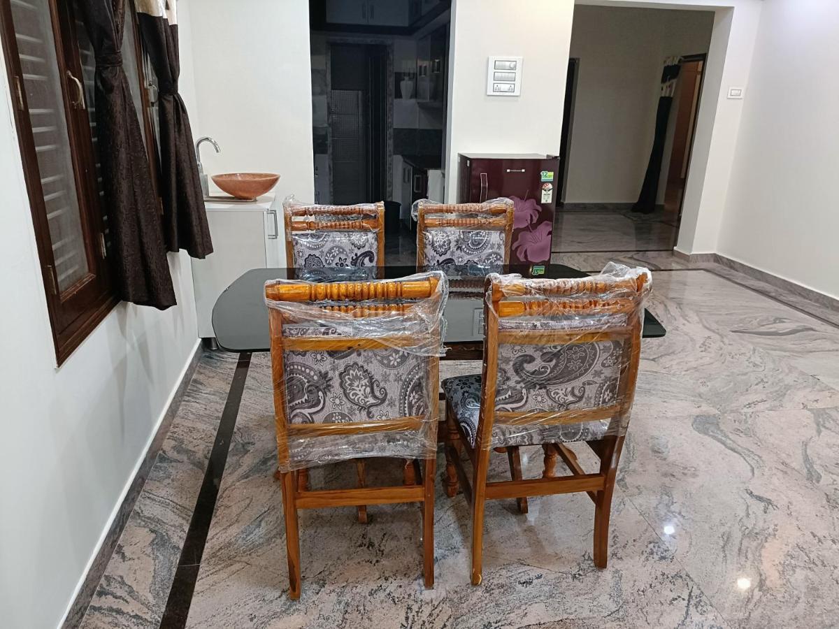 Four Seasons Home Stay Tirupati Esterno foto
