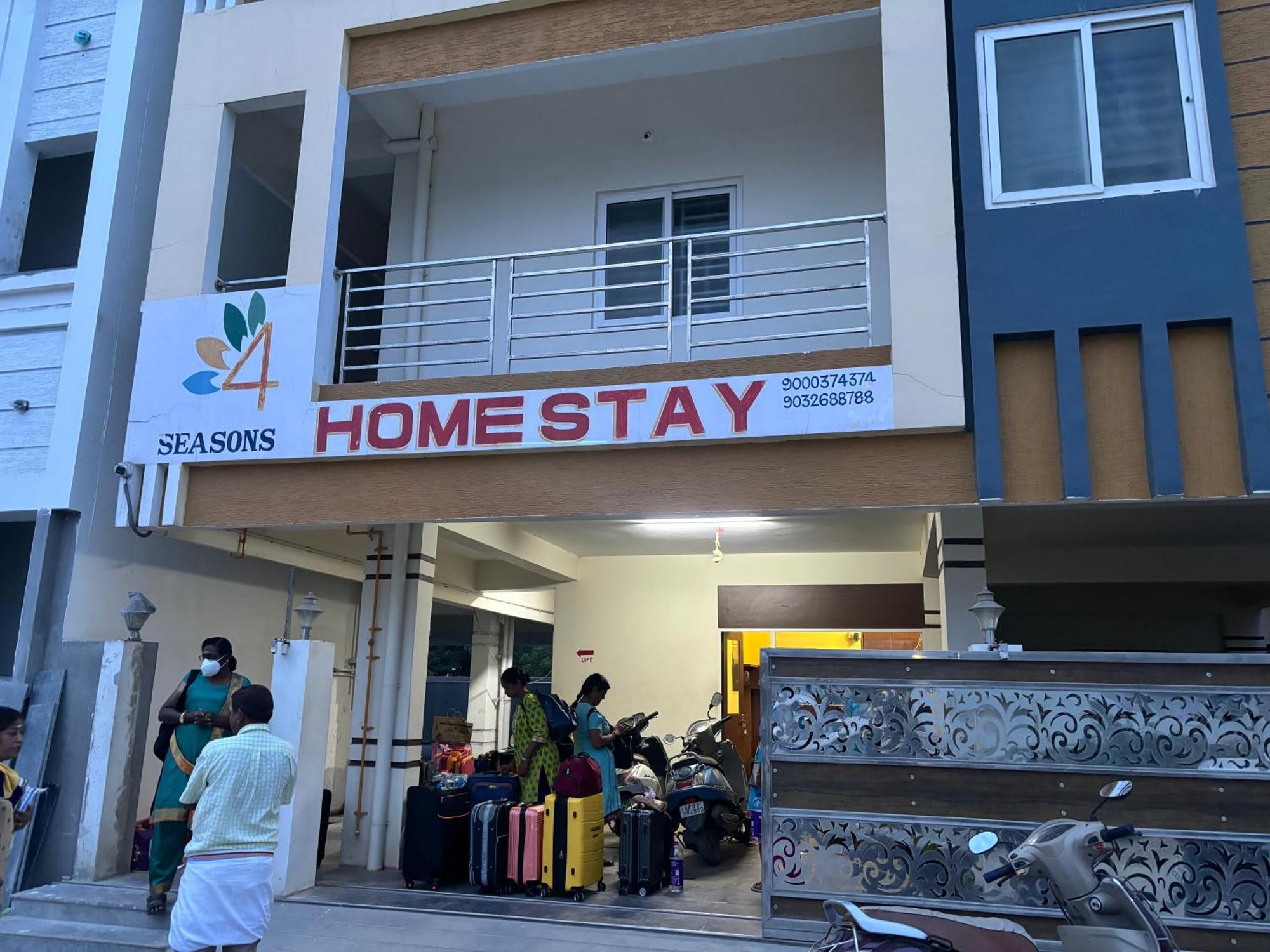 Four Seasons Home Stay Tirupati Esterno foto